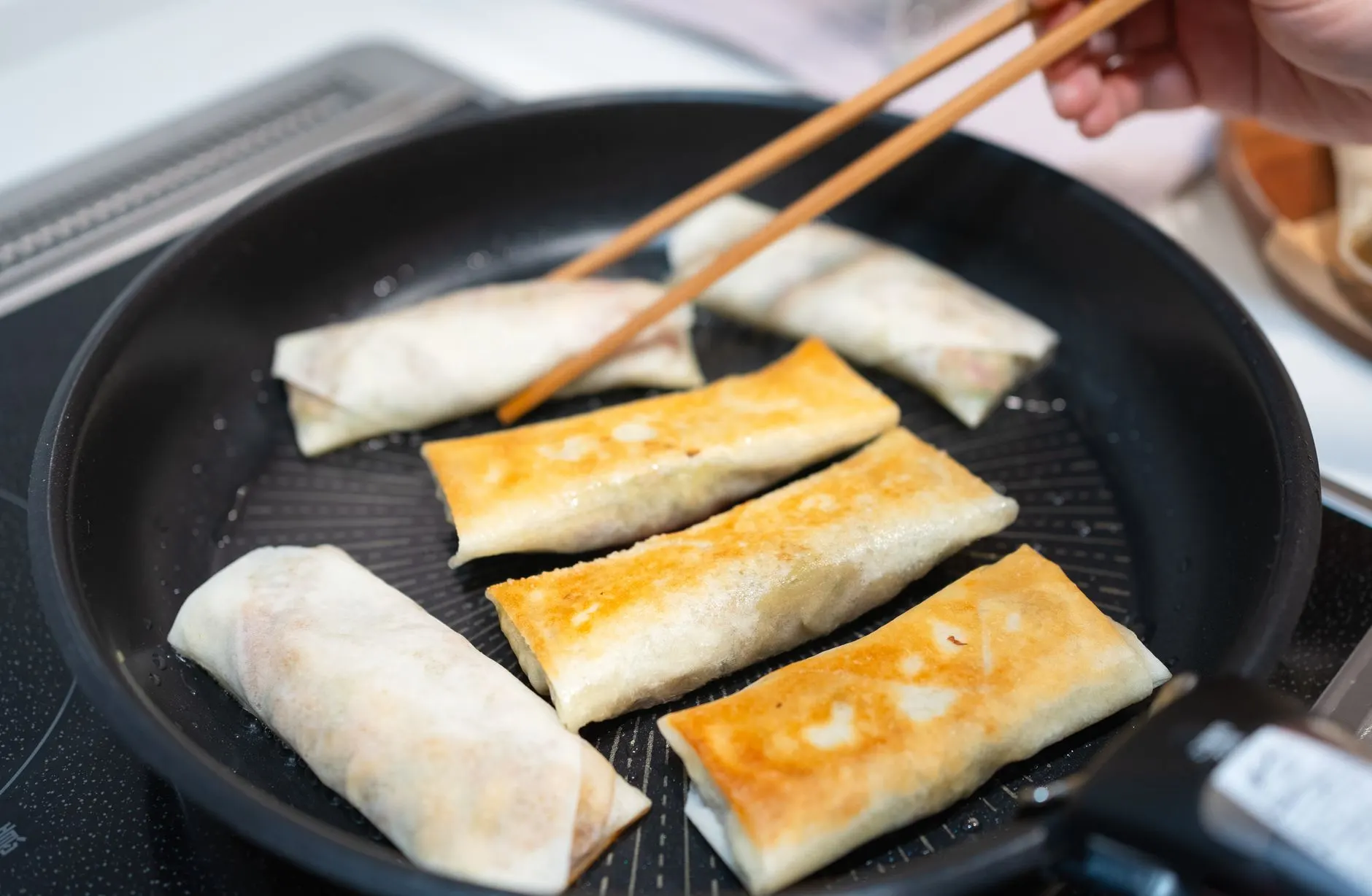 天津特克解析电动球阀在流体控制中的密封性能提升方案